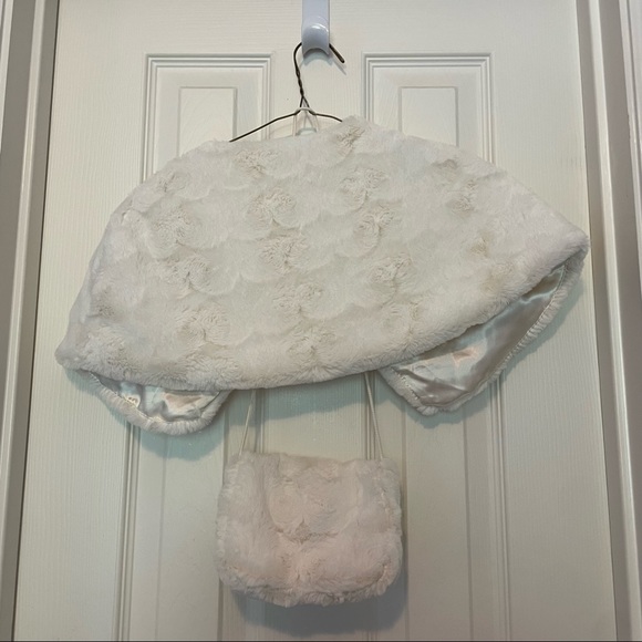 Girls Copper Key Shawl & Purse Set - Picture 2 of 3